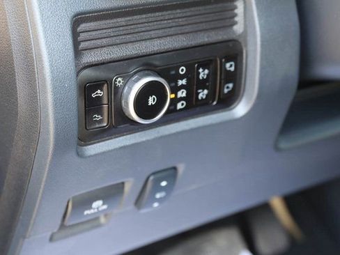 Used 2025 Ford F250 Platinum image 14