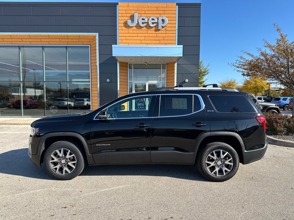 Used 2023 GMC Acadia SLE w/ Driver Convenience Package FWD image 10