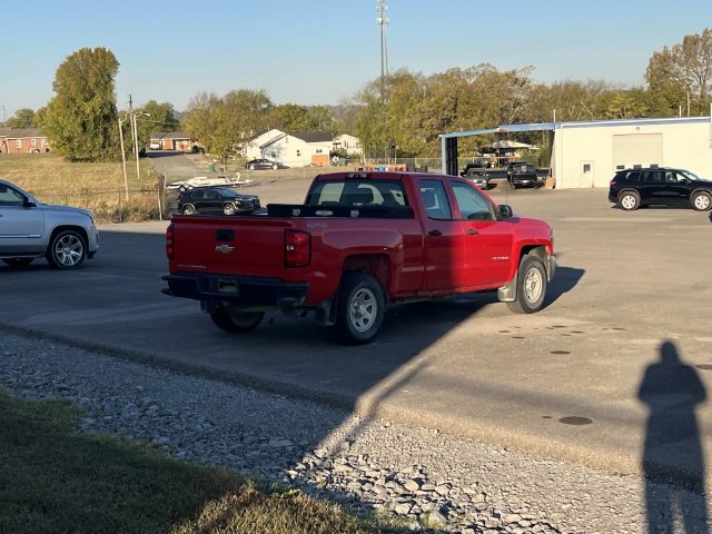 Used 2017 Chevrolet Silverado 1500 W/T w/ Trailering Package AWD/4WD image 3