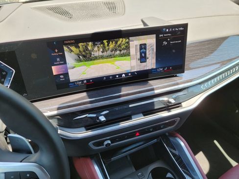 Used 2026 BMW X6 xDrive40i AWD/4WD image 23