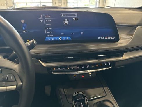 Certified 2025 Cadillac XT4 Premium Luxury FWD image 17