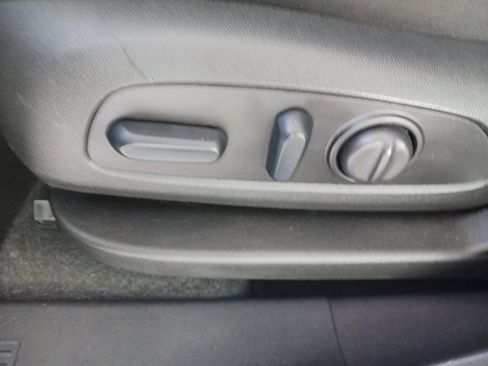 Used 2024 Chevrolet Equinox LT AWD/4WD image 30