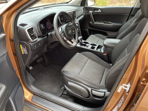 Used 2021 Kia Sportage LX image 12