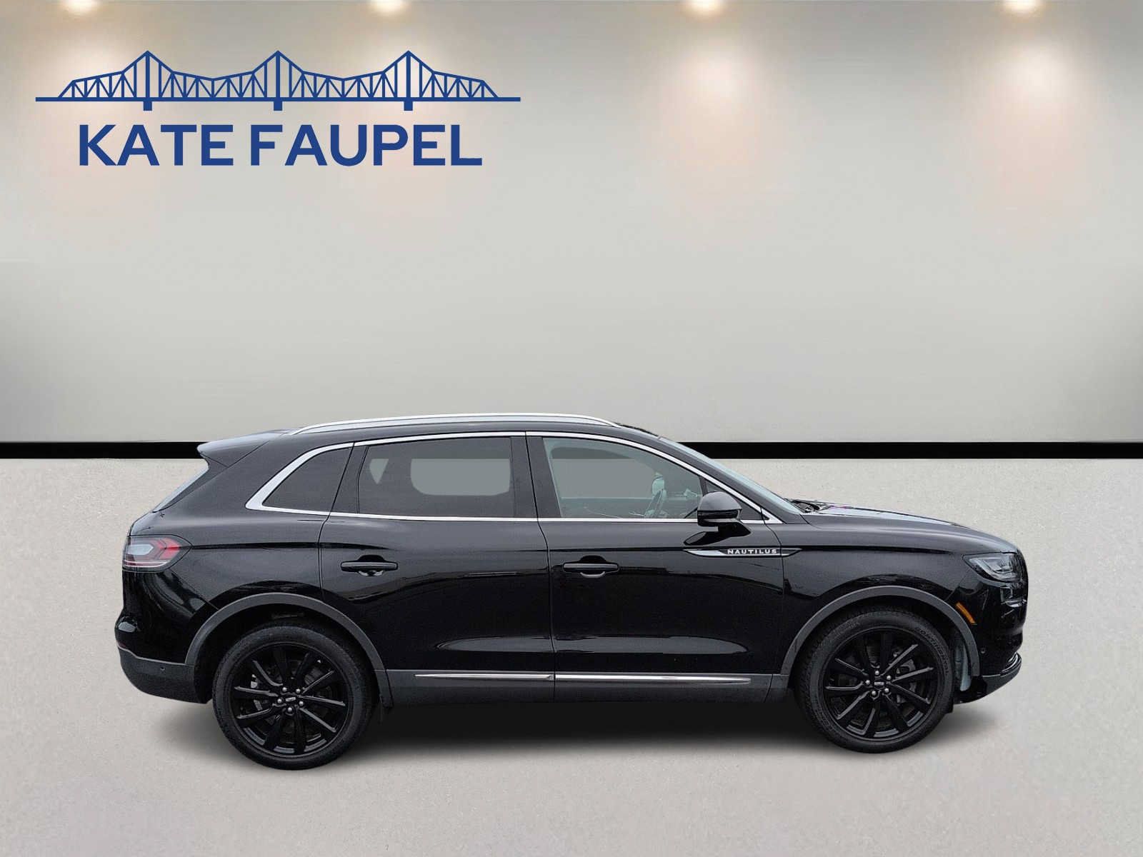 Used 2023 Lincoln Nautilus Reserve w/ Equipment Group 201A AWD/4WD image 8