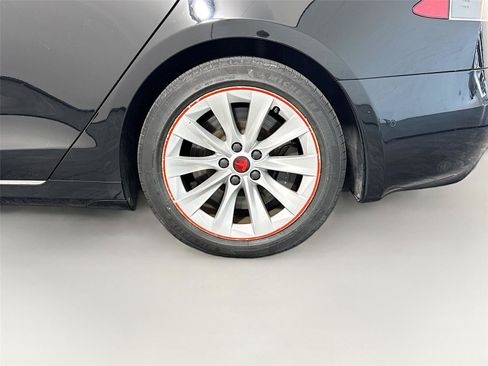 Used 2017 Tesla Model S 75 RWD image 17