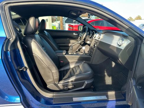 Used 2009 Ford Mustang GT Premium image 18