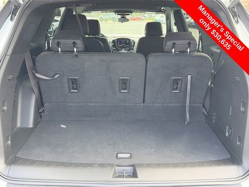 Used 2024 Chevrolet Traverse LT FWD image 5