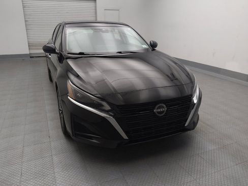 Used 2023 Nissan Altima 2.5 SV w/ SV Premium Package AWD/4WD image 14