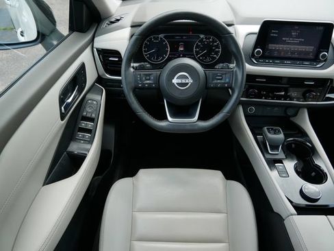 Used 2023 Nissan Rogue SL AWD/4WD image 11