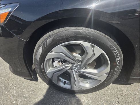 Used 2018 Honda Accord EX-L image 11
