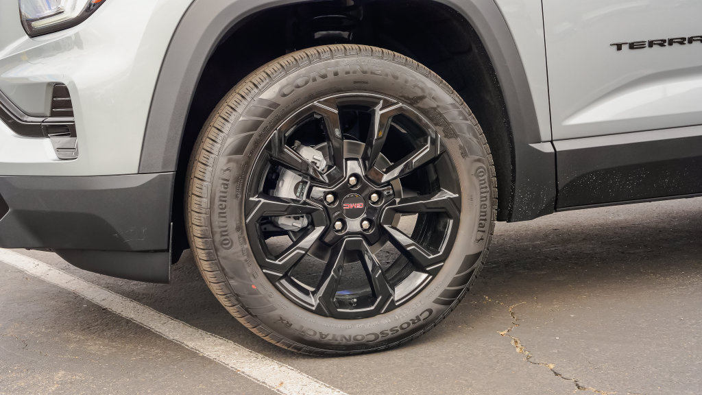 New 2027 GMC Terrain Elevation w/ Elevation Premium Package FWD image 7