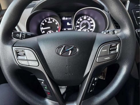 Used 2017 Hyundai Santa Fe Sport image 16