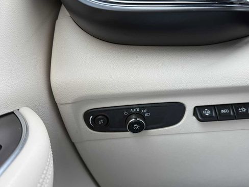 Used 2023 Buick Envision Avenir AWD/4WD image 14