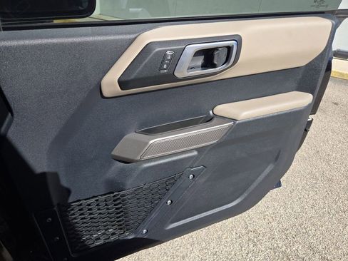 Used 2022 Ford Bronco Wildtrak image 30