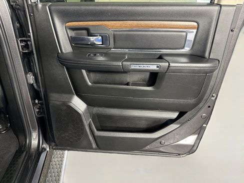 Used 2018 RAM 2500 Laramie w/ Convenience Group AWD/4WD image 27