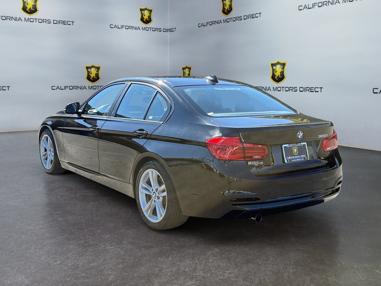 Used 2016 BMW 320i Sedan RWD image 3