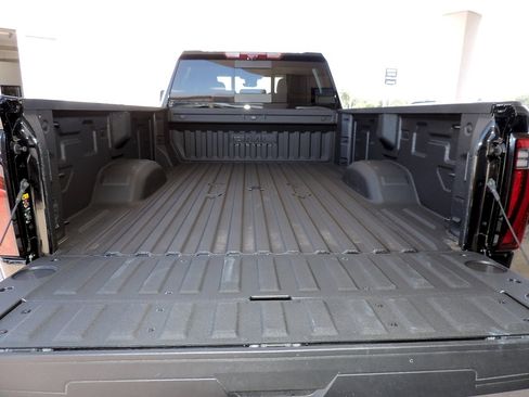Certified 2026 GMC Sierra 3500 Denali Ultimate AWD/4WD image 14