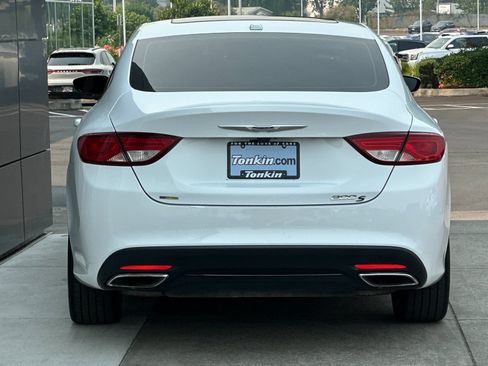 Used 2015 Chrysler 200 S w/ Sun/Sound Group FWD image 4