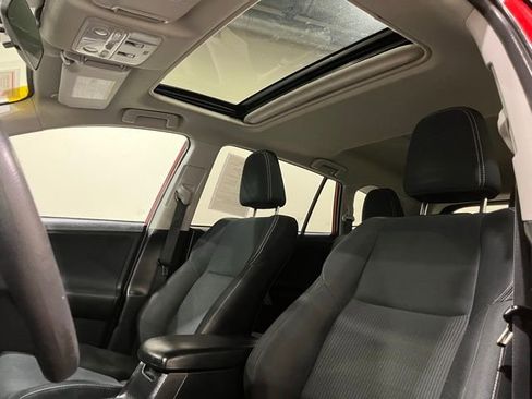 Used 2014 Toyota RAV4 XLE image 17
