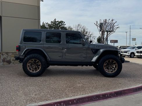 Used 2022 Jeep Wrangler Unlimited Rubicon w/ Xtreme Recon 35" Tire Package AWD/4WD image 5
