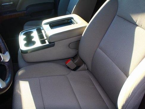 Used 2018 GMC Sierra 1500 SLE w/ SLE Value Package image 4