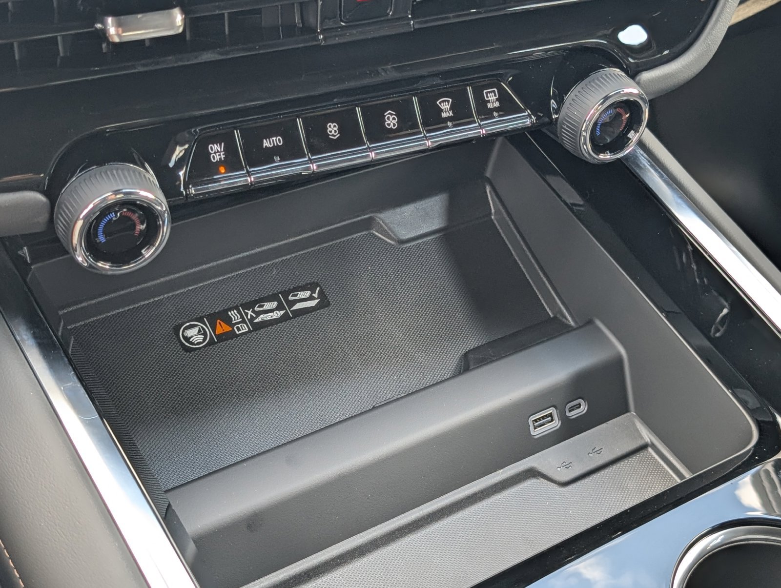 New 2027 Chevrolet Tahoe High Country AWD/4WD image 17