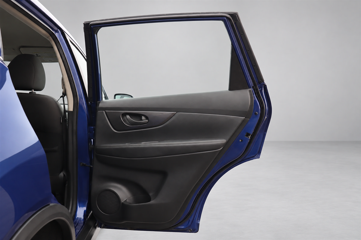 Used 2020 Nissan Rogue S FWD image 13