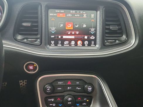 Used 2015 Dodge Challenger SRT RWD image 28