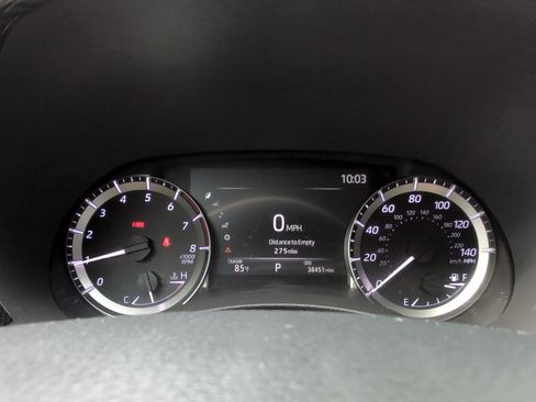 Used 2023 Toyota Highlander XLE FWD image 21