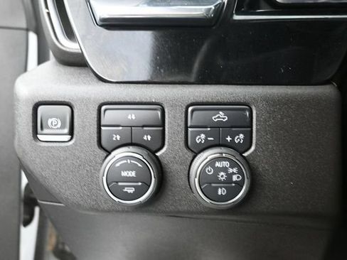 Used 2025 Chevrolet Silverado 2500 LT AWD/4WD image 21