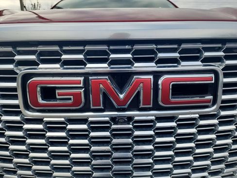 Certified 2024 GMC Yukon Denali w/ LPO, Floor Liner Package AWD/4WD image 32