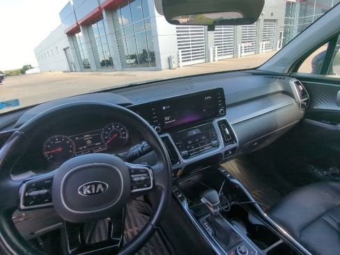 Used 2021 Kia Sorento SX AWD/4WD image 12