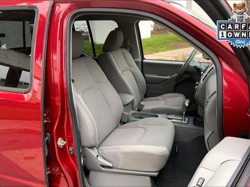 Used 2019 Nissan Frontier SV image 7
