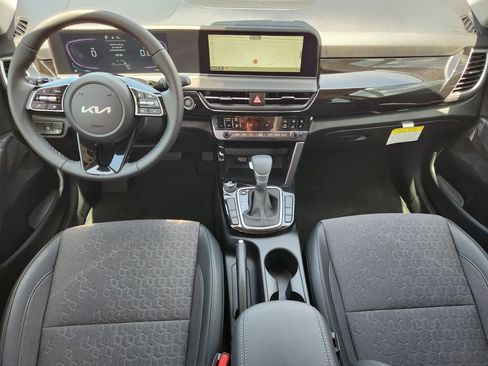 New 2026 Kia Seltos S FWD image 21