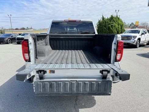 Used 2020 GMC Sierra 1500 Elevation w/ Elevation Value Package image 8