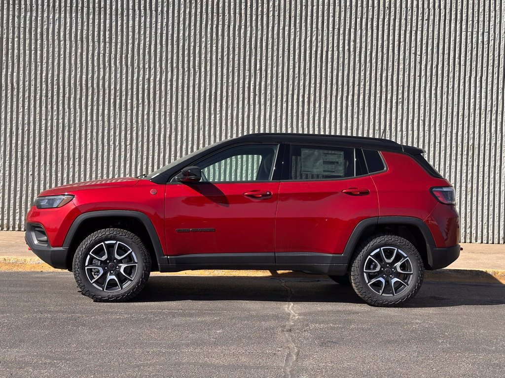 New 2026 Jeep Compass Trailhawk w/ Sun, Sound & Navigation Group AWD/4WD image 2