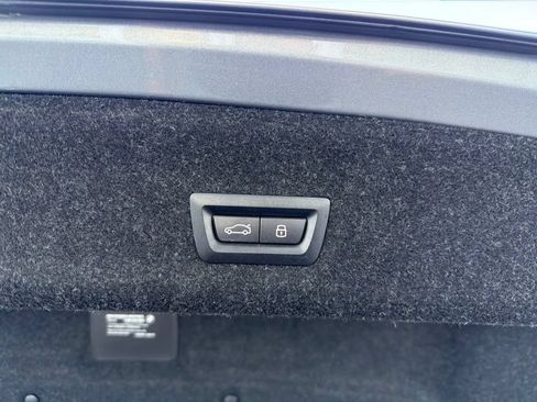 Used 2025 BMW 330i Sedan RWD image 22