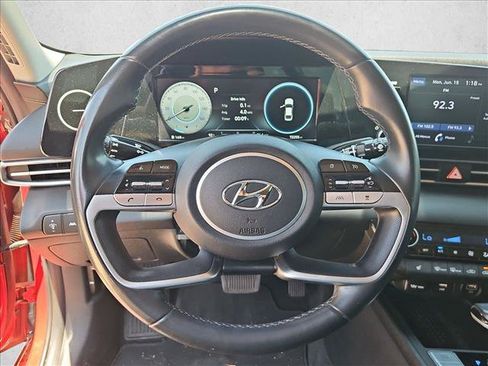 Used 2021 Hyundai Elantra SEL w/ Convenience Package FWD image 11