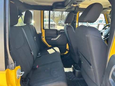 Used 2015 Jeep Wrangler Unlimited Sport w/ Quick Order Package 24S AWD/4WD image 12