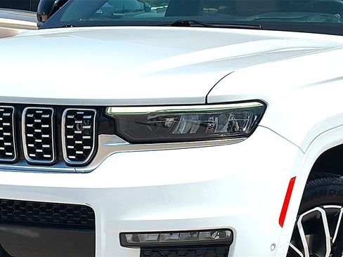 Used 2021 Jeep Grand Cherokee L Summit AWD/4WD image 4