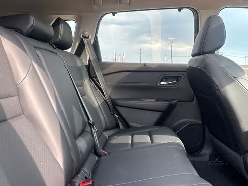 Used 2023 Nissan Rogue SV w/ SV Premium B Package FWD image 30