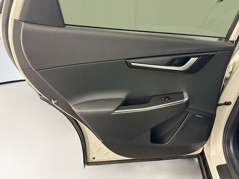 Used 2022 Kia EV6 Wind image 27