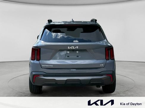 Used 2024 Kia Sorento SX AWD/4WD image 6