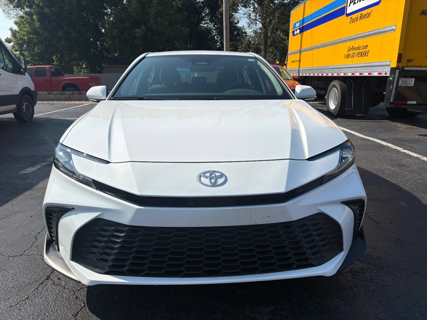 Used 2026 Toyota Camry SE FWD image 3