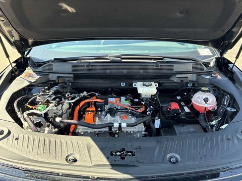 Certified 2024 Chevrolet Equinox EV RS image 29