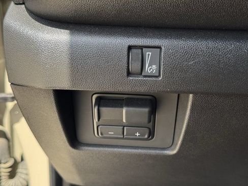 Used 2024 Chevrolet Colorado Trail Boss AWD/4WD image 23