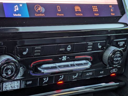 New 2025 Jeep Grand Cherokee L Limited image 27