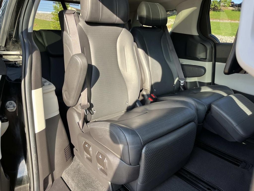 Used 2022 Kia Carnival SX Prestige FWD image 34