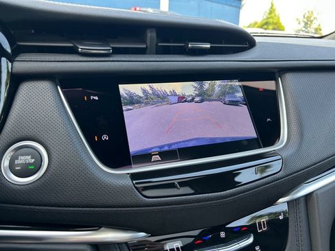 Used 2025 Cadillac XT6 Luxury AWD/4WD image 17