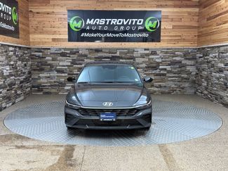 Used 2025 Hyundai Elantra SEL FWD video 3